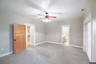 811 Northpoint Lp, Brownsville, OR 97327 - Photo 22