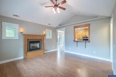 811 Northpoint Lp, Brownsville, OR 97327 - Photo 4