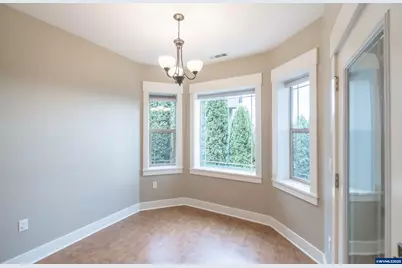 811 Northpoint Lp, Brownsville, OR 97327 - Photo 8