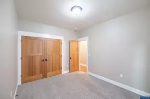 811 Northpoint Lp, Brownsville, OR 97327 - Photo 16