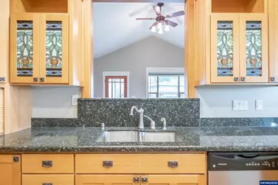 811 Northpoint Lp, Brownsville, OR 97327 - Photo 12