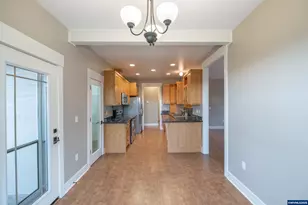 811 Northpoint Lp, Brownsville, OR 97327 - Photo 8
