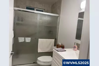 3235 Oakcrest Dr NW, Salem, OR 97304 - Photo 12