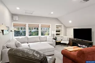 3200 Crestview Dr S, Salem, OR 97302 - Photo 30