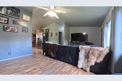 34125 E Lacomb Rd, Lebanon, OR 97355 - Photo 28