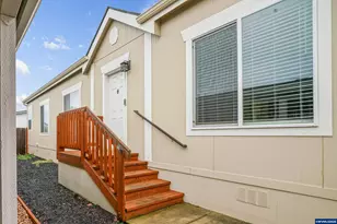 200 Market St, Lebanon, OR 97355 - Photo 2