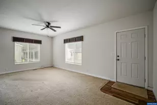 200 Market St, Lebanon, OR 97355 - Photo 8