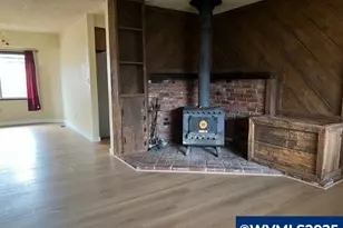 1874 CedarCrest Dr S, Salem, OR 97306 - Photo 6