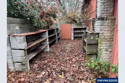 1874 Cedarcrest Dr S, Salem, OR 97306 - Photo 28