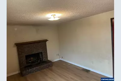 1874 Cedarcrest Dr S, Salem, OR 97306 - Photo 10