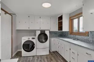 33844 Sunnyview Dr NE, Albany, OR 97322 - Photo 26