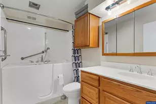 33844 Sunnyview Dr NE, Albany, OR 97322 - Photo 18