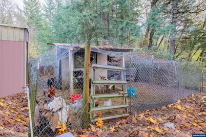 6000 River Rd S, Salem, OR 97302 - Photo 32