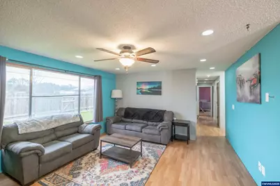 280 Honeysuckle St, Lebanon, OR 97567 - Photo 6