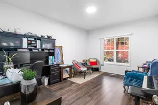 1241 Dahlia St, Woodburn, OR 97071 - Photo 10