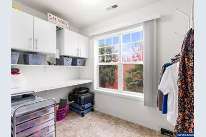 1241 Dahlia St, Woodburn, OR 97071 - Photo 20