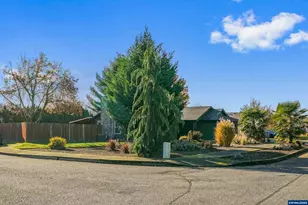 304 5th St NW, Sublimity, OR 97385 - Photo 4