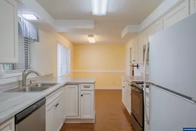 474 E Clackamas Cir, Woodburn, OR 97071 - Photo 14