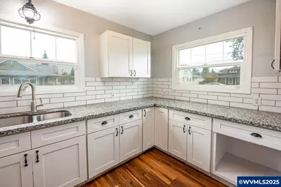 775 Long St, Sweet Home, OR 97386 - Photo 18