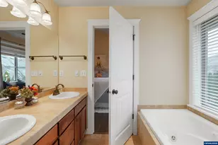 2361 Kokanee Way, Lebanon, OR 97355 - Photo 28