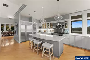 3252 Mt Kuebler Dr S, Salem, OR 97302 - Photo 8