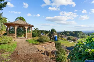 3252 Mt Kuebler Dr S, Salem, OR 97302 - Photo 42