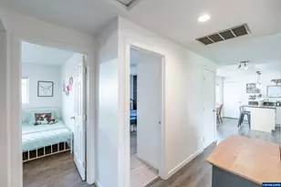 213 NW Lalack Ct, Dallas, OR 97338 - Photo 34