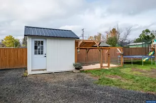 213 NW Lalack Ct, Dallas, OR 97338 - Photo 46