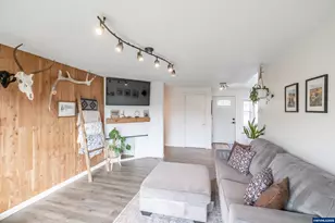 213 NW Lalack Ct, Dallas, OR 97338 - Photo 22