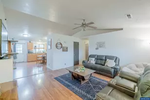 1910 18th Ave, Sweet Home, OR 97386 - Photo 2