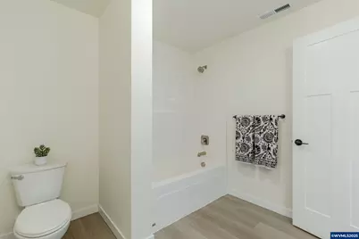 729 Periander Wy, Harrisburg, OR 97446 - Photo 18