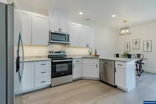 729 Periander Wy, Harrisburg, OR 97446 - Photo 10