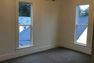 412 W Main St, Silverton, OR 97381 - Photo 6