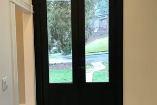 412 W Main St, Silverton, OR 97381 - Photo 2