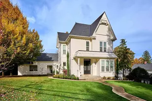 412 W Main St, Silverton, OR 97381 - Photo 12