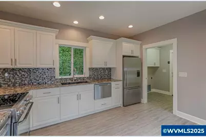 1090 E Ellendale Dr, Dallas, OR 97338 - Photo 18