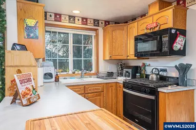 3248 18th Av SE, Albany, OR 97322 - Photo 8