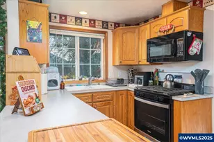 3248 18th Ave SE, Albany, OR 97322 - Photo 8