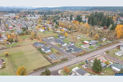 1221 49th St, Sweet Home, OR 97389 - Photo 14