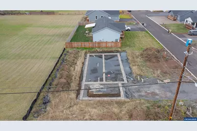 1221 49th St, Sweet Home, OR 97389 - Photo 18