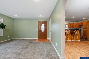 579 E Robidoux St, Stayton, OR 97383 - Photo 8