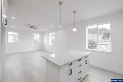 2474 Roll Tide (-2476) Ct, Lebanon, OR 97355 - Photo 12