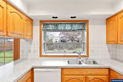 3201 SE 18th Av, Albany, OR 97322 - Photo 12