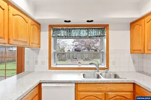 3201 SE 18th Av, Albany, OR 97322 - Photo 12