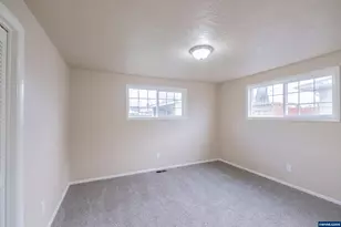 562 Connecticut Ave SE, Salem, OR 97317 - Photo 30