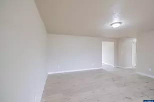 562 Connecticut Ave SE, Salem, OR 97317 - Photo 6