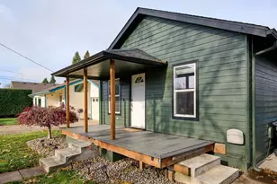 1006 Well St, Silverton, OR 97381 - Photo 4