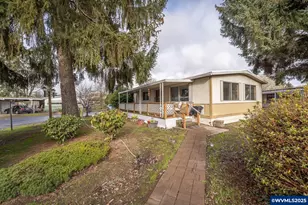 1905 Waverly Dr SE, Albany, OR 97322 - Photo 2