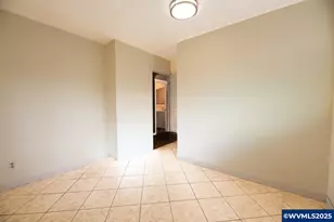 375 N 6th St, Harrisburg, OR 97446 - Photo 32