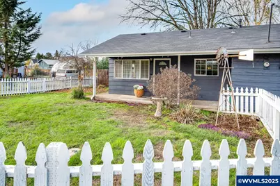 375 N 6th St, Harrisburg, OR 97446 - Photo 4